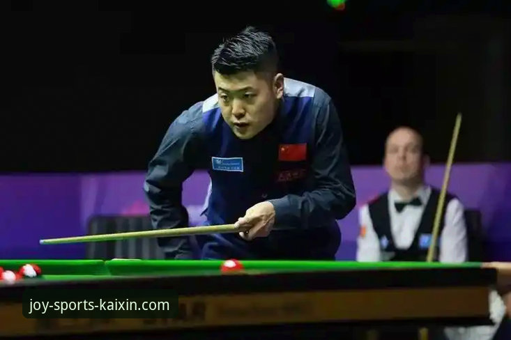 如何通过一场5-0的大胜，洞察卫冕冠军的战术创新与温情传承？